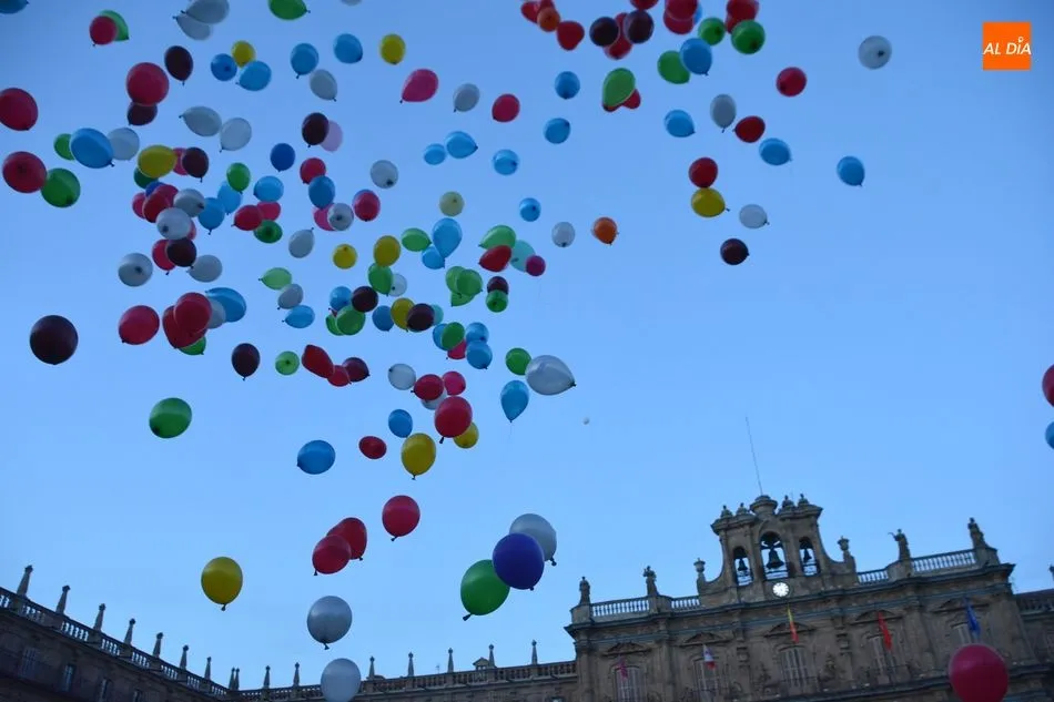 Foto 3 - Salamanca muestra su solidaridad con los ni&ntilde;os con c&aacute;ncer  