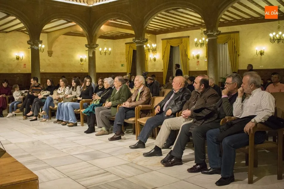Foto 4 - El Casino acoge una interesante charla sobre el encaste Atanasio-Lisardo