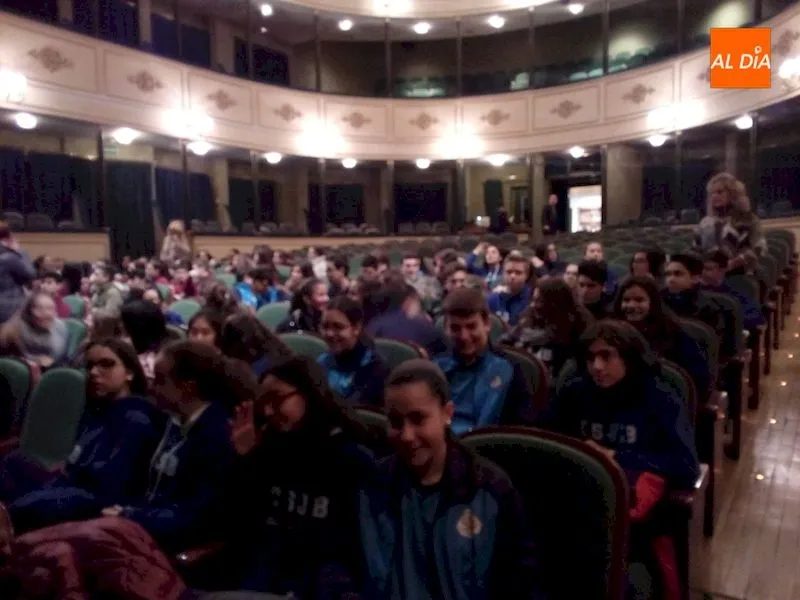 Foto 11 - El programa &lsquo;Los escolares van al teatro&rsquo; acerca al Liceo a los alumnos del San Juan Bosco