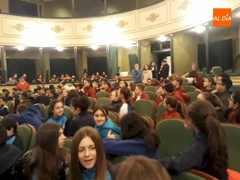 Foto 10 - El programa &lsquo;Los escolares van al teatro&rsquo; acerca al Liceo a los alumnos del San Juan Bosco