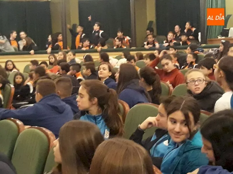 Foto 9 - El programa &lsquo;Los escolares van al teatro&rsquo; acerca al Liceo a los alumnos del San Juan Bosco