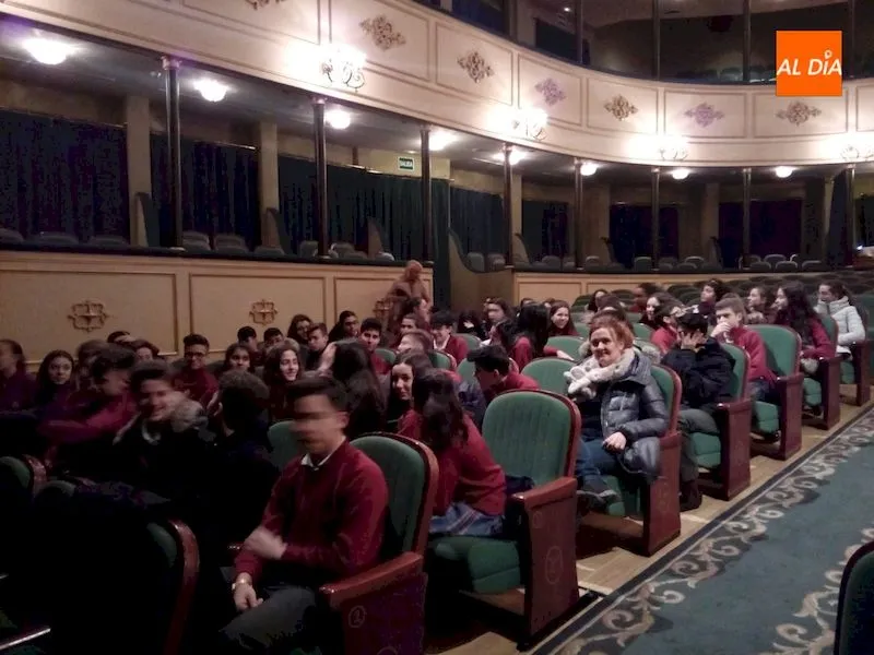 Foto 8 - El programa &lsquo;Los escolares van al teatro&rsquo; acerca al Liceo a los alumnos del San Juan Bosco