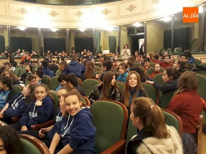 Foto 5 - El programa &lsquo;Los escolares van al teatro&rsquo; acerca al Liceo a los alumnos del San Juan Bosco