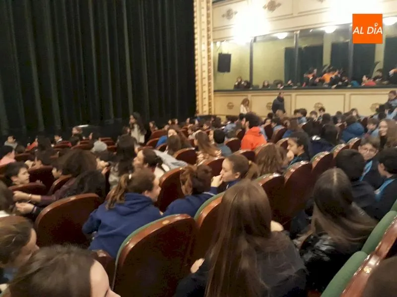 Foto 3 - El programa &lsquo;Los escolares van al teatro&rsquo; acerca al Liceo a los alumnos del San Juan Bosco