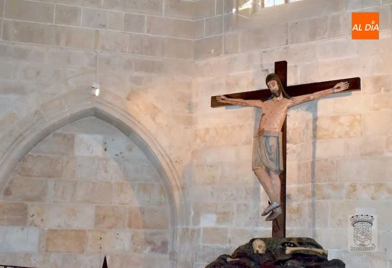 Foto 4 - El Cristo de la Capilla de Santa Catalina regresa a la Catedral tras su restauraci&oacute;n  