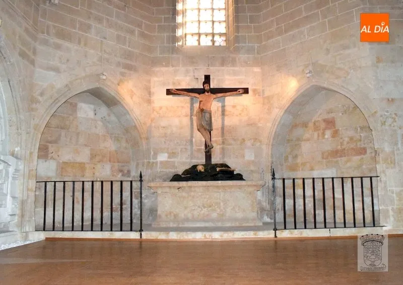 Foto 2 - El Cristo de la Capilla de Santa Catalina regresa a la Catedral tras su restauraci&oacute;n  