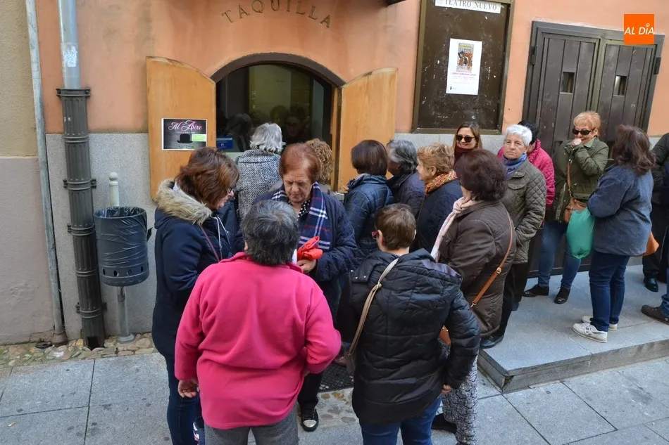 Foto 7 - Vuelan en 10 minutos las apenas 100 entradas a la venta para la murga &lsquo;Amanece que no es poco&rsquo;  