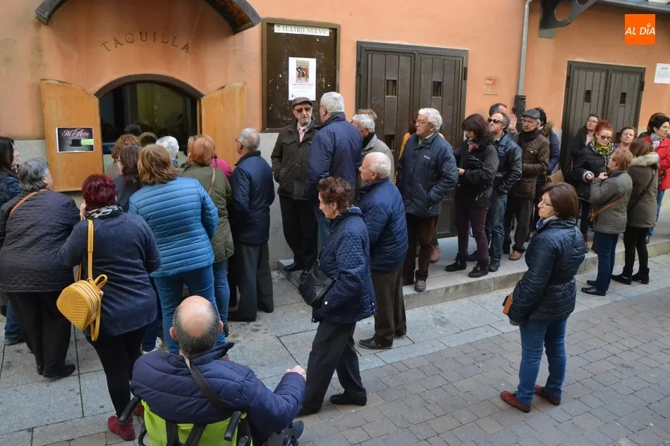 Foto 4 - Vuelan en 10 minutos las apenas 100 entradas a la venta para la murga &lsquo;Amanece que no es poco&rsquo;  
