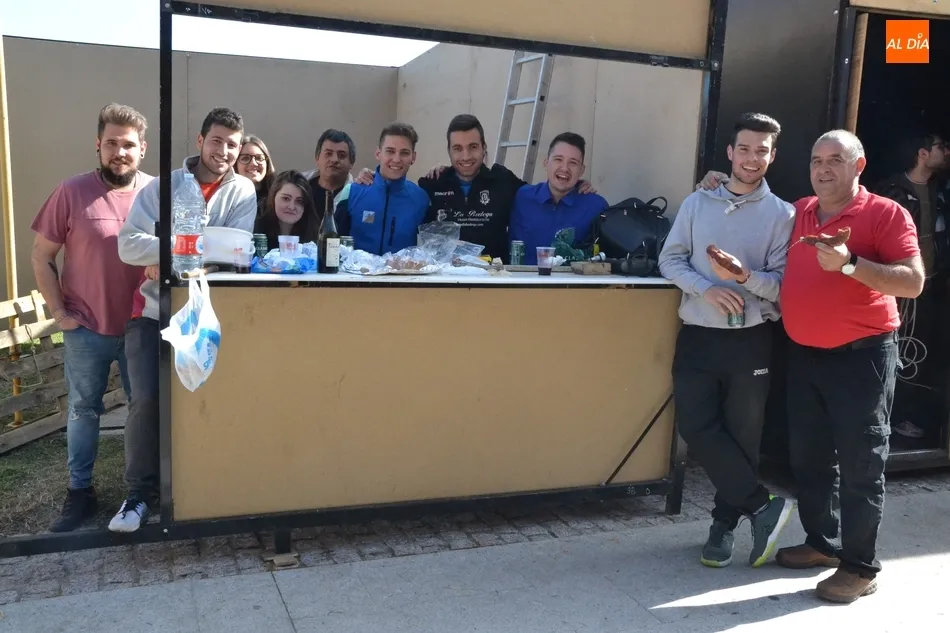 Las peñas con caseta propia rematan la zona festiva del Paseo Fernando Arrabal  