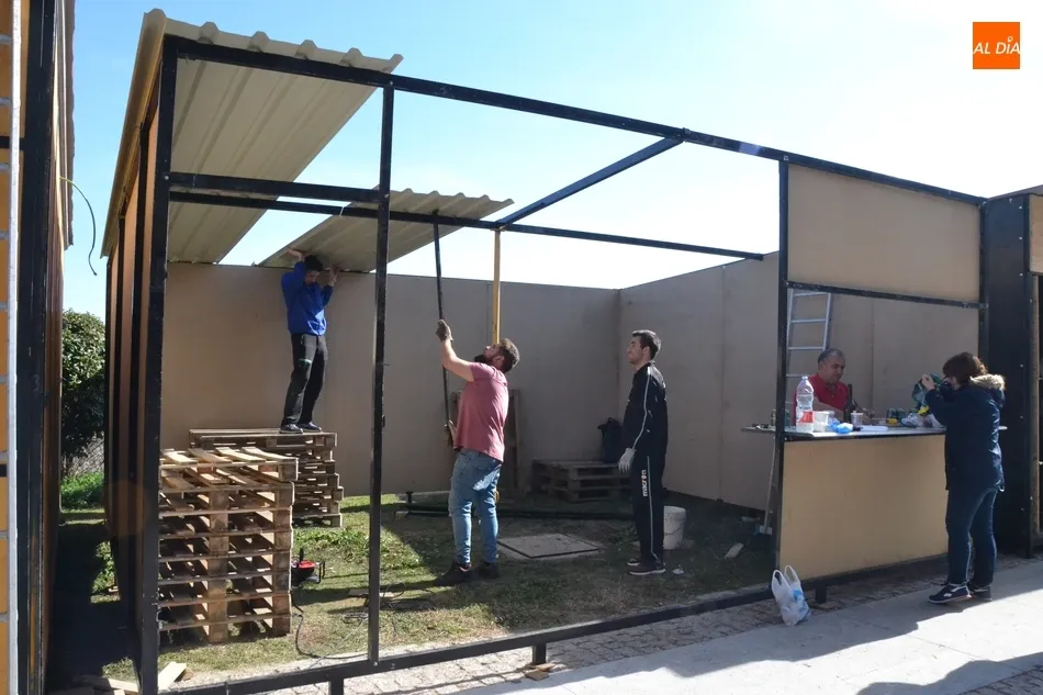 Foto 4 - Las pe&ntilde;as con caseta propia rematan la zona festiva del Paseo Fernando Arrabal  