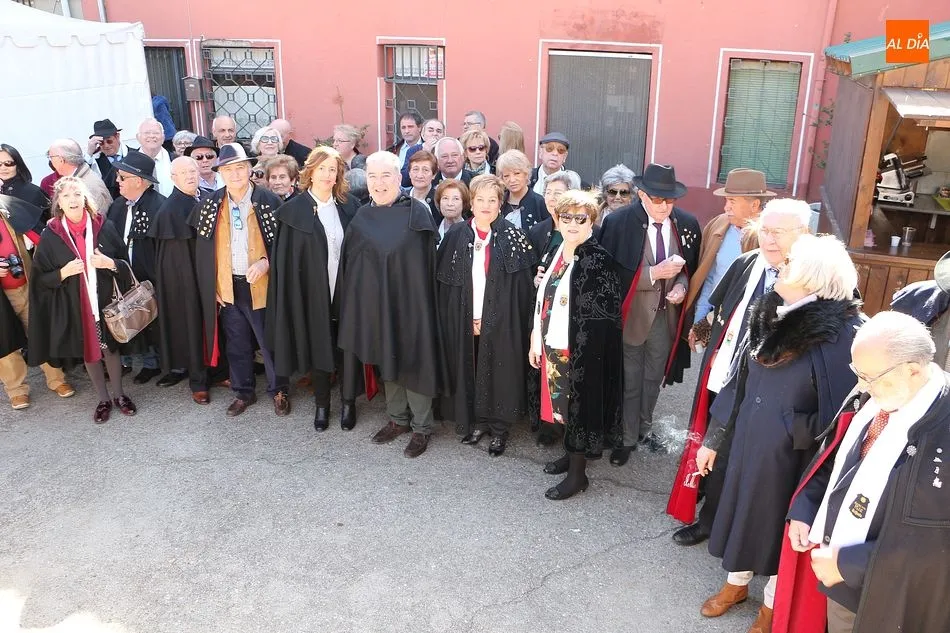Foto 7 - Homenaje a la capa espa&ntilde;ola en la calurosa matanza de Guijuelo