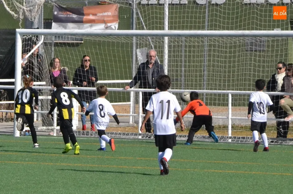 Foto 11 - [M 16|17 FEBRERO] Hat-trick de victorias para el Ciudad Rodrigo en los Campos de To&ntilde;ete  