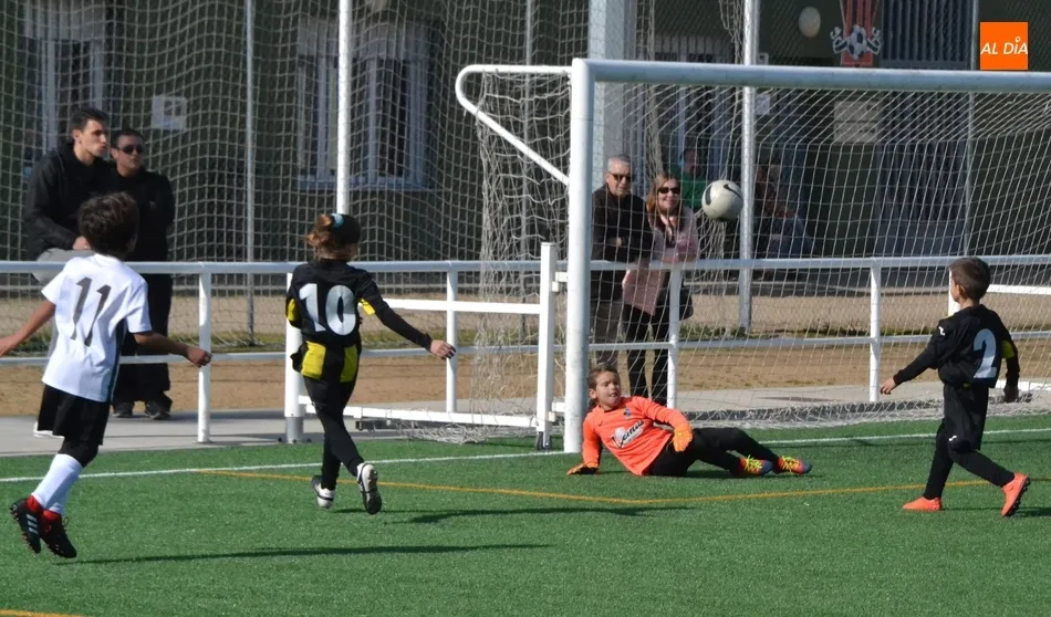 Foto 7 - [M 16|17 FEBRERO] Hat-trick de victorias para el Ciudad Rodrigo en los Campos de To&ntilde;ete  