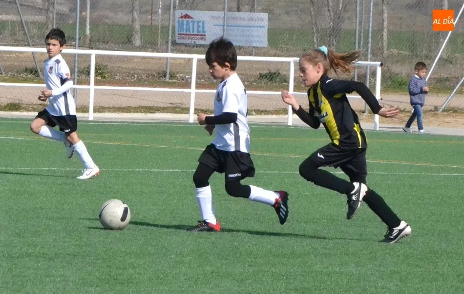 Foto 4 - [M 16|17 FEBRERO] Hat-trick de victorias para el Ciudad Rodrigo en los Campos de To&ntilde;ete  
