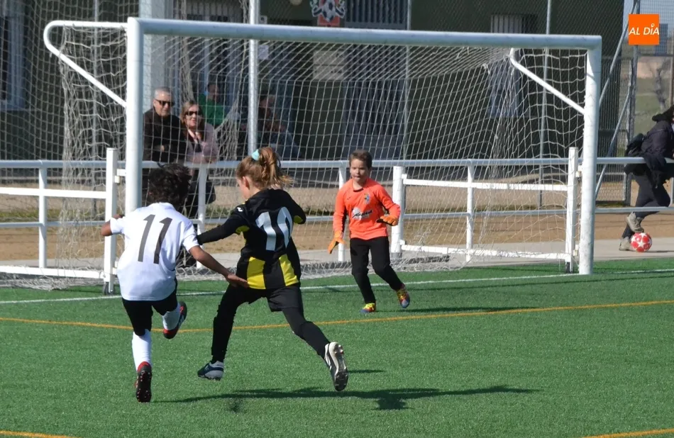 Foto 8 - [M 16|17 FEBRERO] Hat-trick de victorias para el Ciudad Rodrigo en los Campos de To&ntilde;ete  