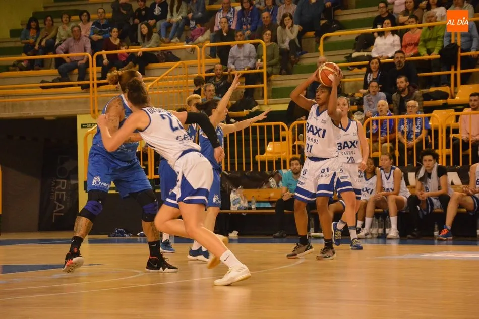 Foto 9 - El Perfumer&iacute;as Avenida manda un aviso para la Copa de la Reina tras una exhibici&oacute;n ante el Uni...