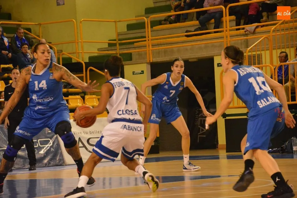 Foto 4 - El Perfumer&iacute;as Avenida manda un aviso para la Copa de la Reina tras una exhibici&oacute;n ante el Uni...