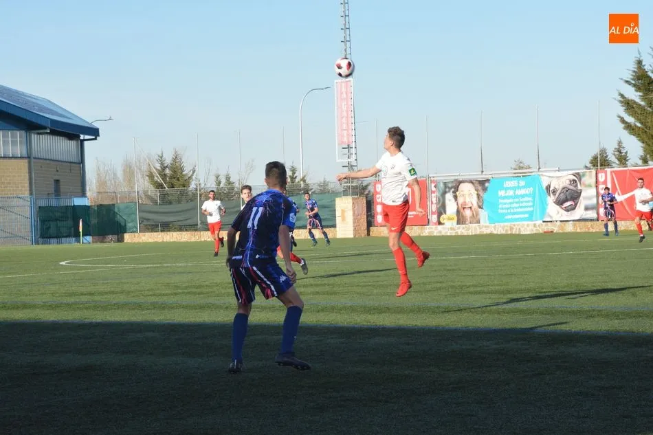 Foto 9 - El Zamora se lleva los tres puntos del Alfonso San Casto en una victoria con aroma salmantino (0-2)