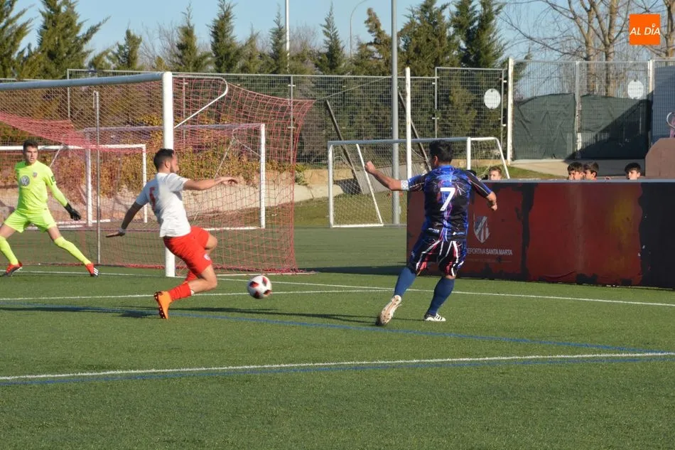 Foto 6 - El Zamora se lleva los tres puntos del Alfonso San Casto en una victoria con aroma salmantino (0-2)