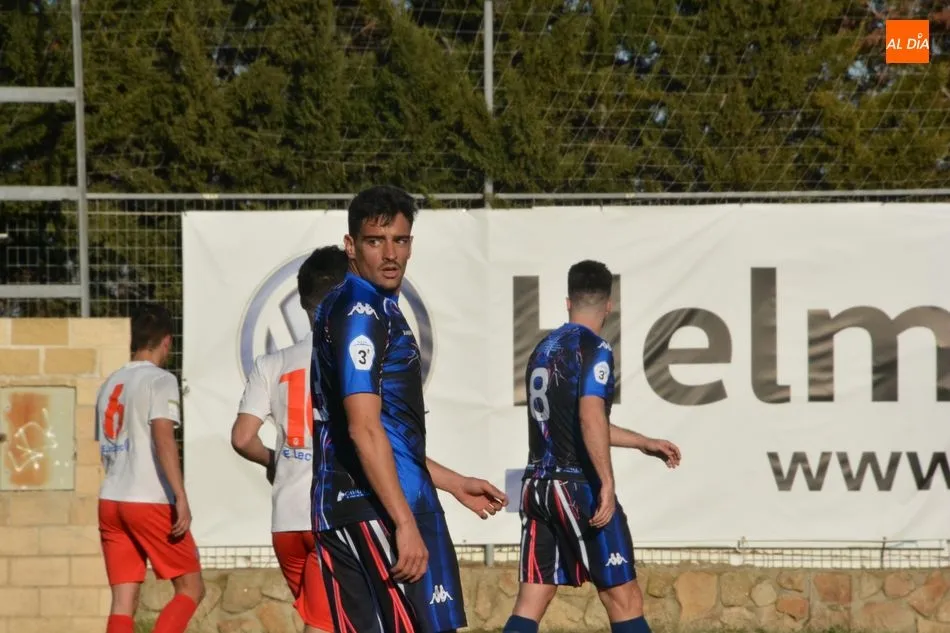 Foto 4 - El Zamora se lleva los tres puntos del Alfonso San Casto en una victoria con aroma salmantino (0-2)