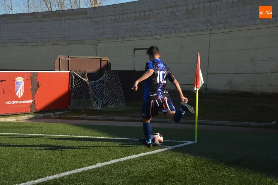 Foto 2 - El Zamora se lleva los tres puntos del Alfonso San Casto en una victoria con aroma salmantino (0-2)