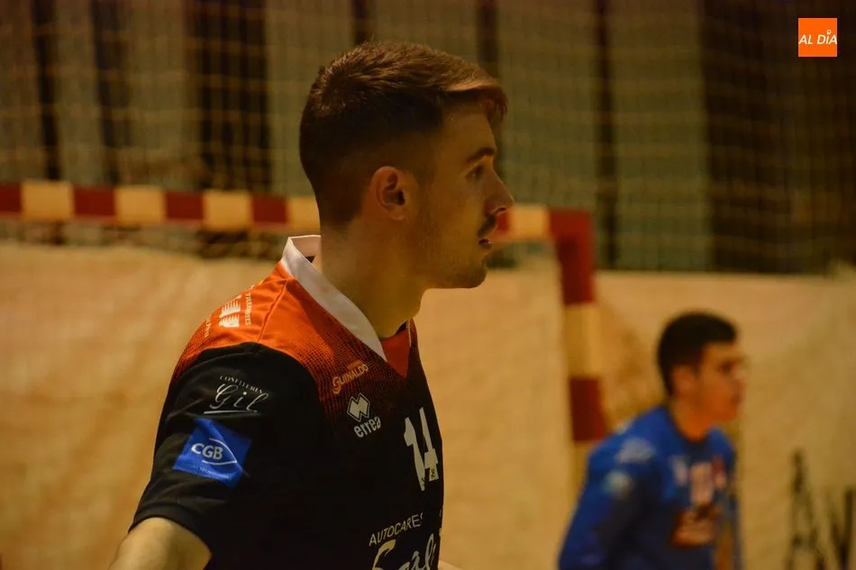 Foto 4 - El Ciudad de Salamanca&nbsp;cae ante el BM Sanse en un partido muy apretado (23-25)