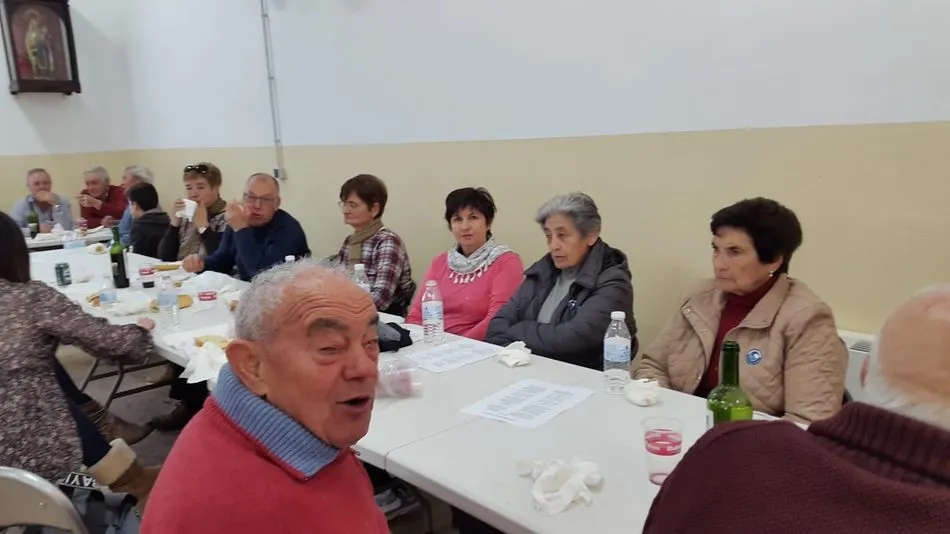 Foto 6 - Los vecinos de Barruecopardo celebran el &lsquo;bocata solidario&rsquo;  