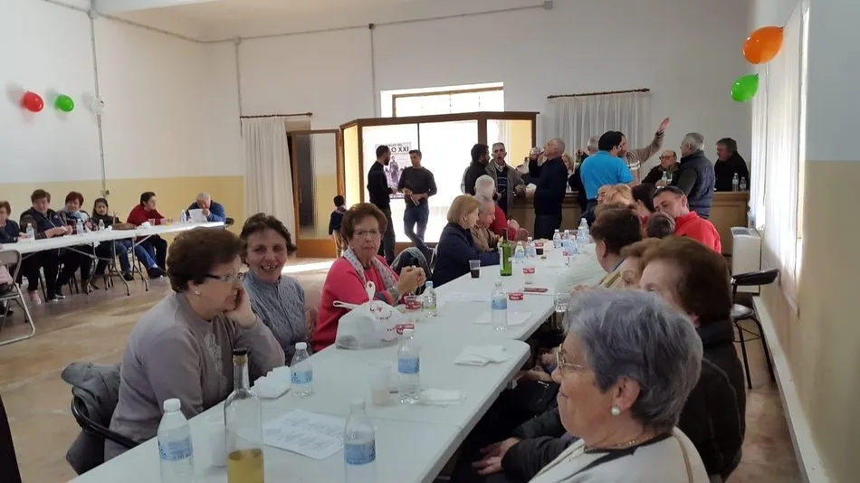 Foto 2 - Los vecinos de Barruecopardo celebran el &lsquo;bocata solidario&rsquo;  