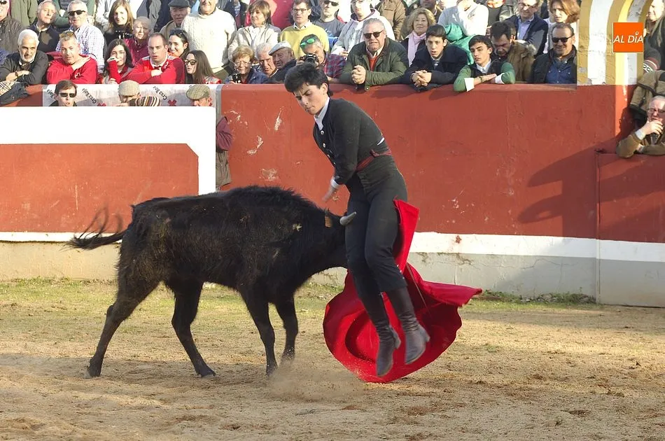 Foto 5 - Masiva asistencia a la 5&ordf; tienta bolsinista gracias al fabuloso tiempo primaveral  