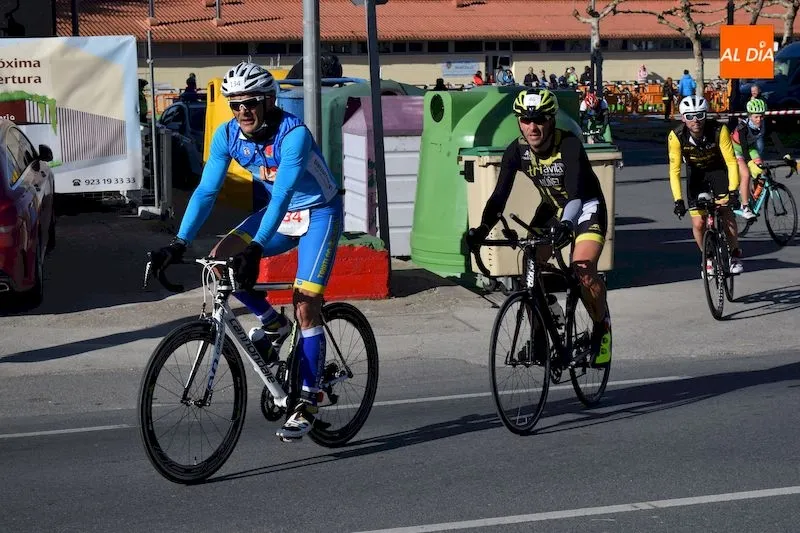 Foto 4 - Javier P&eacute;rez y Emma P&eacute;rez vencen en la modalidad Ol&iacute;mpica del Duatl&oacute;n de Alba de Tormes