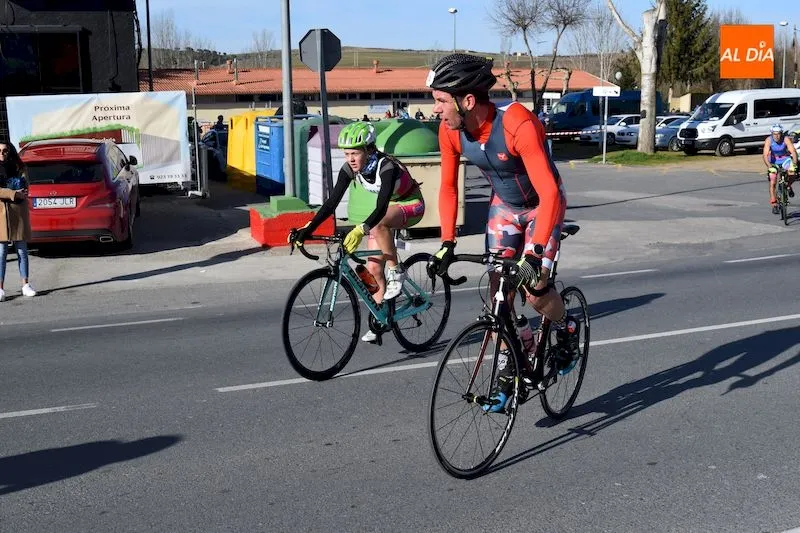 Foto 3 - Javier P&eacute;rez y Emma P&eacute;rez vencen en la modalidad Ol&iacute;mpica del Duatl&oacute;n de Alba de Tormes