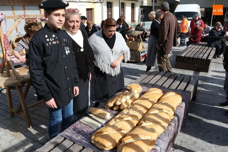 Foto 5 - El arte de hacer chorizos llega a la Plaza Mayor de Guijuelo