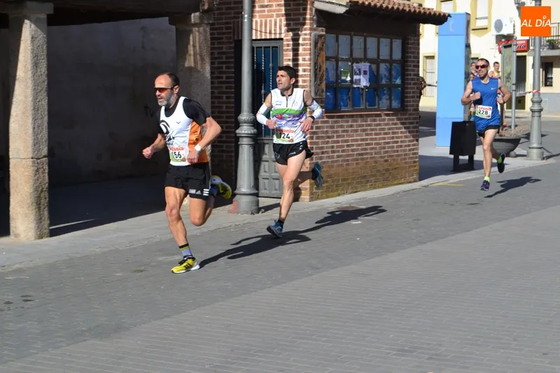 Foto 8 - Juan Bueno y Ver&oacute;nica S&aacute;nchez se llevan la VI Legua de Macotera