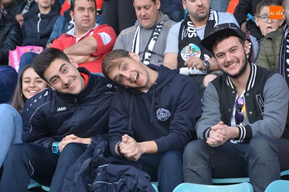 Foto 7 - El Salamanca UDS vuelve a tropezar con la misma piedra y empata ante el Deportivo Fabril (0-0)