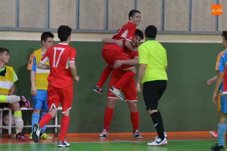 Exitoso adelanto de los derbys carnavaleros del III Columnas frente al FS Salamanca  