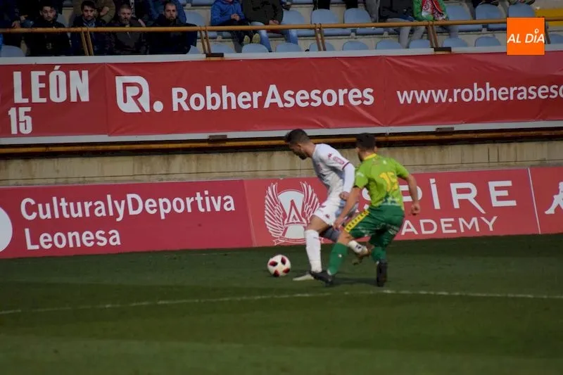 Foto 8 - Admonio rescata un punto para Unionistas en el Reino de Le&oacute;n (1-1)