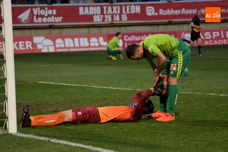 Foto 7 - Admonio rescata un punto para Unionistas en el Reino de Le&oacute;n (1-1)
