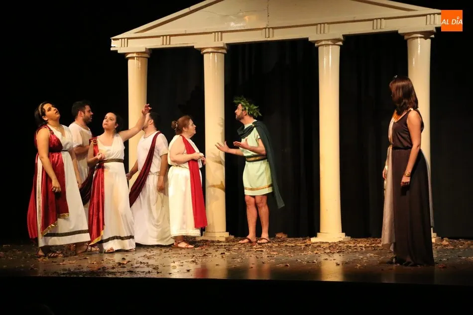 Foto 6 - Almazara Teatro pone la primera nota cl&aacute;sica en el Certamen Nacional de Teatro de Vitigudino  
