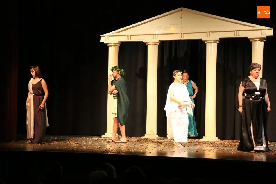 Foto 2 - Almazara Teatro pone la primera nota cl&aacute;sica en el Certamen Nacional de Teatro de Vitigudino  