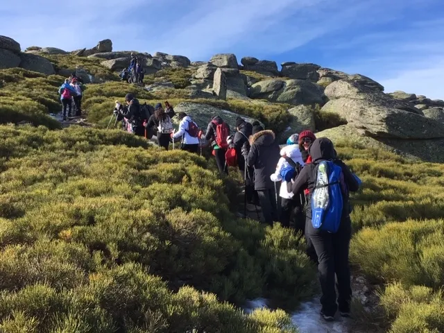 Foto 4 - Una quincena de j&oacute;venes disfruta de la nieve de la mano del Espacio i  