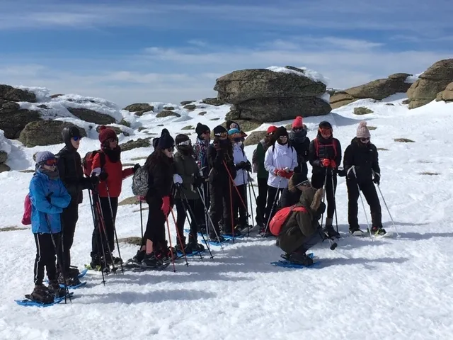 Foto 5 - Una quincena de j&oacute;venes disfruta de la nieve de la mano del Espacio i  