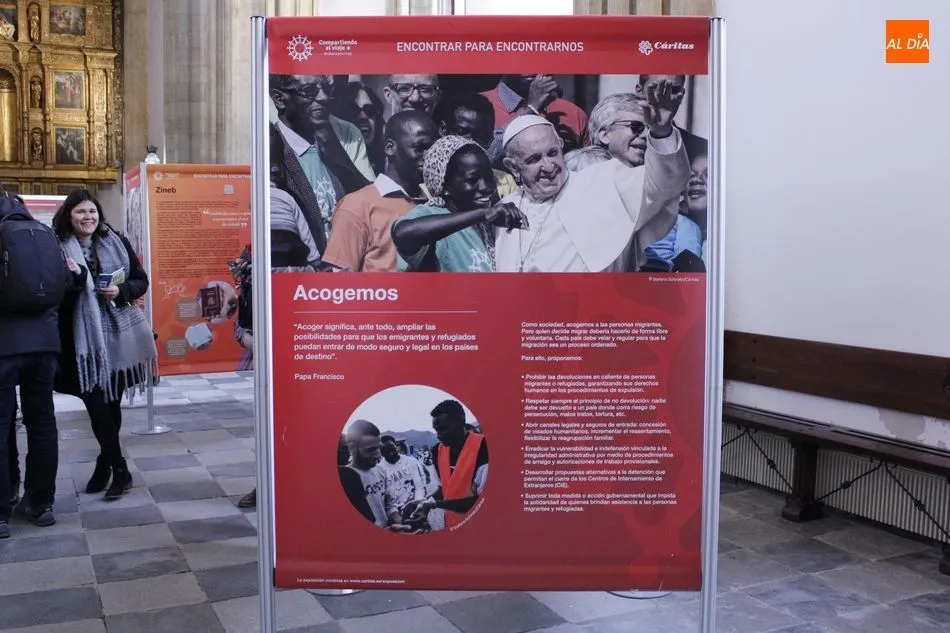 Foto 4 - C&aacute;ritas pone rostro y voz a la realidad migratoria con una exposici&oacute;n