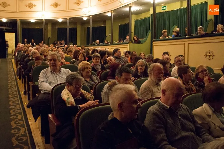 Foto 4 - El concierto del pianista Kenndy Moretti y el violonchelista Arnau Tom&aacute;s llena el Liceo  