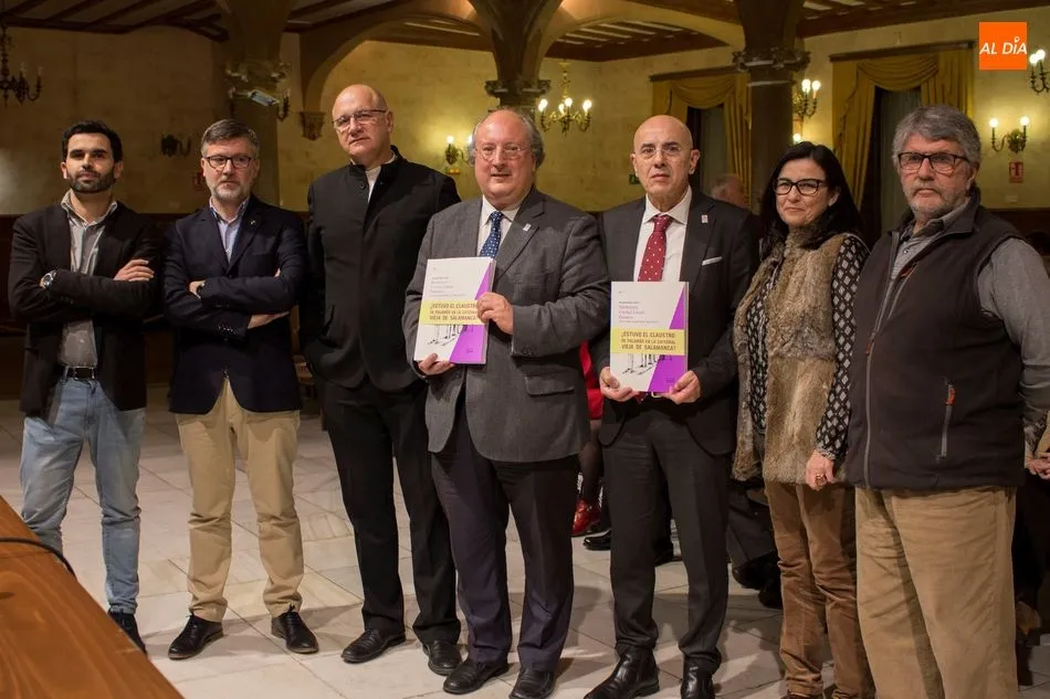 Foto 3 - Puesta de largo en el Casino de Salamanca del libro sobre el medi&aacute;tico &lsquo;claustro de Palam&oacute;s&rsquo;  ...