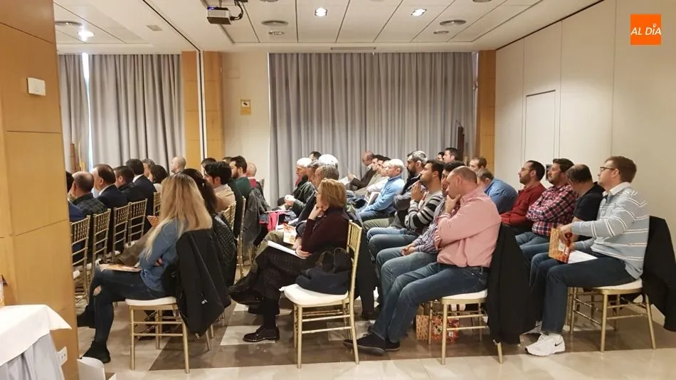 Foto 3 - Los apicultores exigen m&aacute;s controles para evitar que el 40% de la miel china de baja calidad entre ...