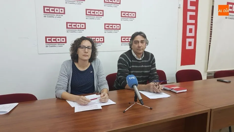 Foto 2 - CCOO denuncia la precariedad laboral de los int&eacute;rpretes de lengua de signos en los centros...