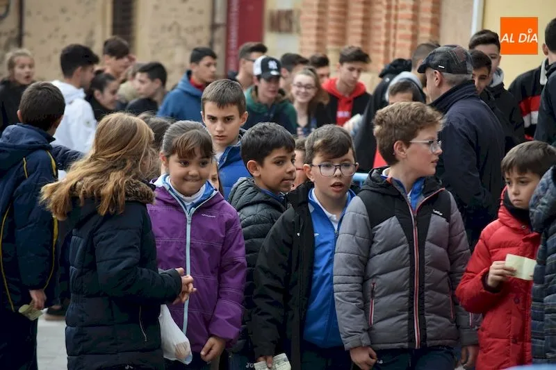 Foto 5 - Manos Unidas supera los mil bocadillos repartidos en la operaci&oacute;n bocata albense