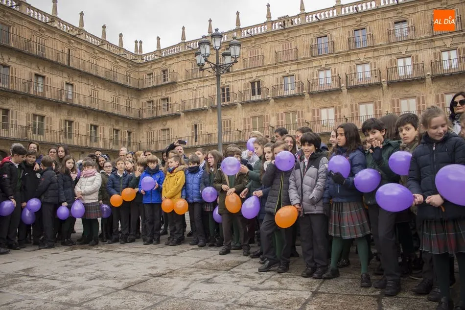 Foto 10 - El colegio de las Jesuitinas celebra su centenario con un acto en la Plaza Mayor