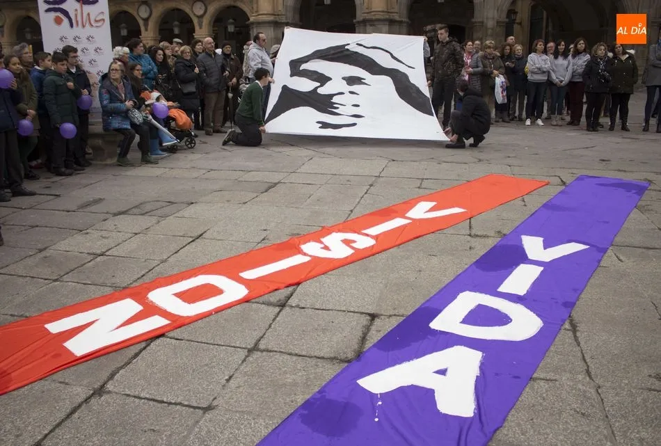 Foto 7 - El colegio de las Jesuitinas celebra su centenario con un acto en la Plaza Mayor