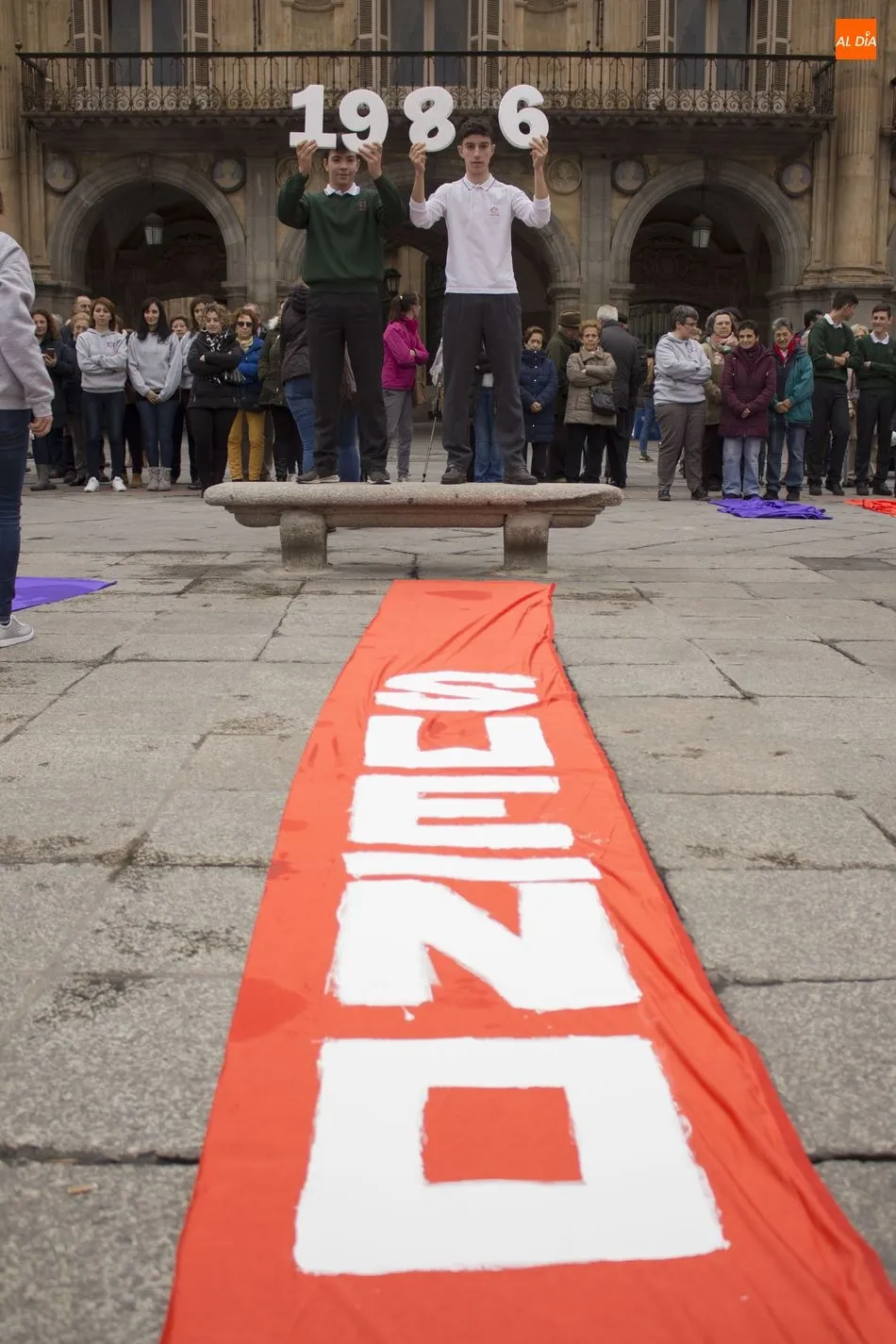 Foto 6 - El colegio de las Jesuitinas celebra su centenario con un acto en la Plaza Mayor